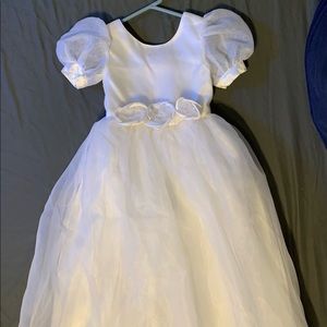 Flower girl while gown. Ware once. Like new.